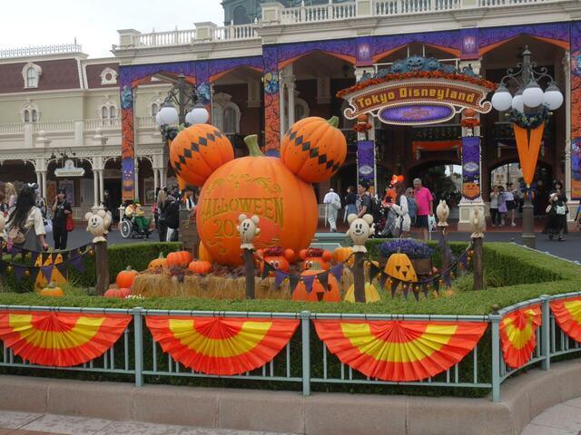 東京ディズニーリゾートのハロウィーン Ⓒ Disney