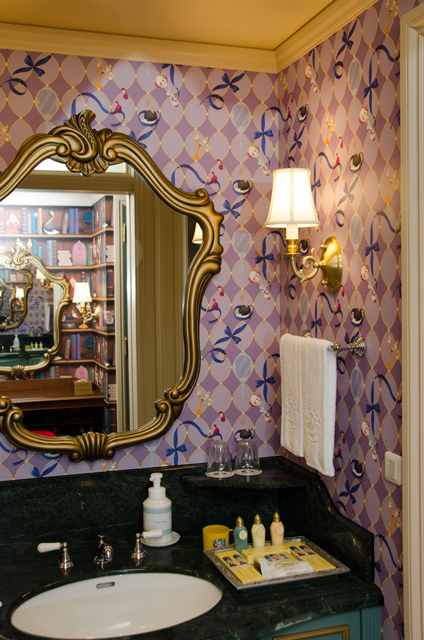 東京ディズニーランドホテル「ディズニー美女と野獣ルーム」©Disney