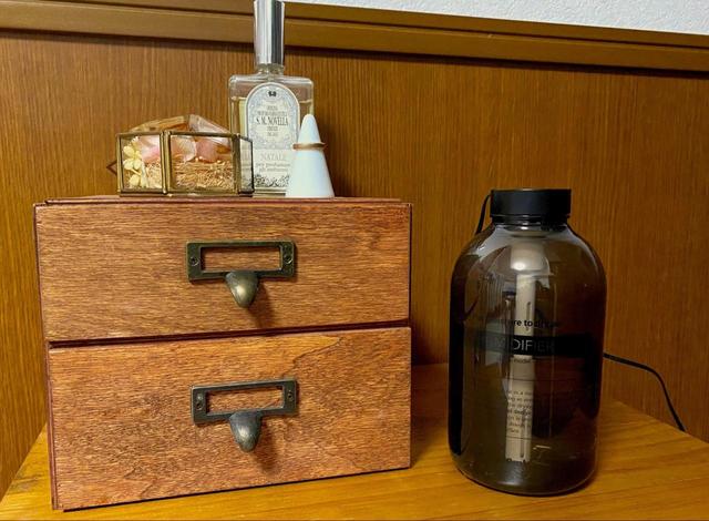 【3COINS】卓上USBボトル加湿器／どんなお部屋にもぴったり