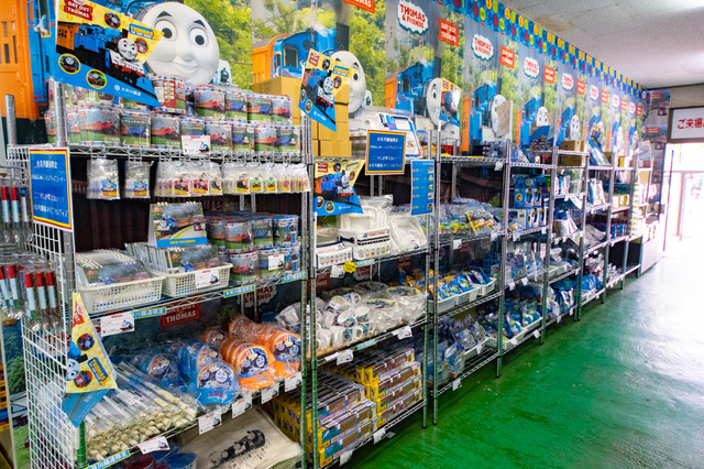千頭駅のグッズ販売コーナーも充実｜大井川鐵道「Day Out With Thomas 2018」