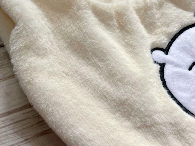 素材はポリエステル。ふわふわで手触り抜群のフェイクファー生地♪
