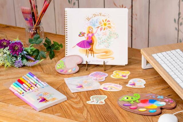 「ラプンツェルのランタンフェスティバル」をテーマにしたグッズ|東京ディズニーシー新テーマポート「ファンタジースプリングス」|販売店舗:東京ディズニーシー「エンポーリオ」|発売日:2024年5月28日(火)