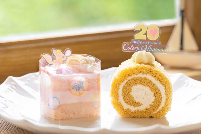 アソーテッド・ミニケーキ 5,000円｜スペシャルイベント「ダッフィー＆フレンズ20周年：カラフルハピネス」グッズ｜販売店舗：東京ディズニーリゾート・アプリ（東京ディズニーシー入園者のみ）｜発売日：2025年8月28日（木）