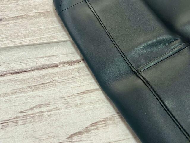 カラーは合わせるものを選ばないブラック！