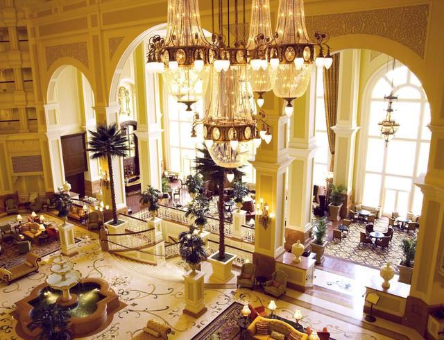 東京ディズニーランドホテル　アトリウムロビー