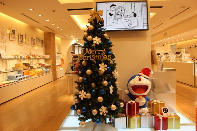 ミュージアムショップにはここでしか買えないグッズが目白押し。