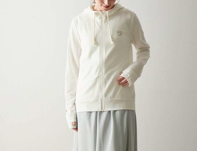 パーカ【UVケア】「ミッキーモチーフ」|¥3,990 (税込)