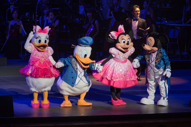 バレンタイン・ナイト 2016 ゲストメッセージ プロポーズ ミッキーマウス ミニーマウス ドナルドダック デイジーダック 撮影:YOSHI