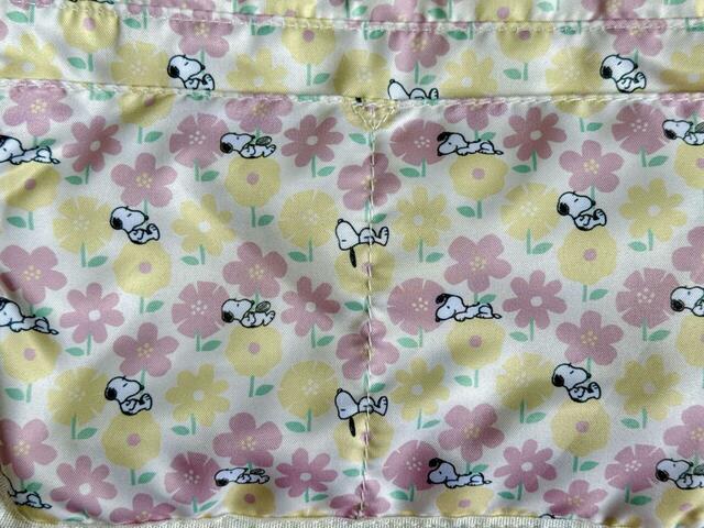 内側の裏地に注目！大人かわいい花柄＆スヌーピーの総柄♪