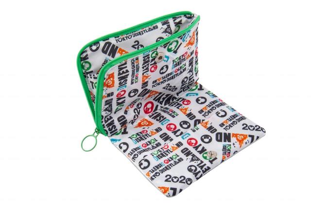 ポーチ 2000円｜(たたんだ状態)縦約14×横約10.5cm、(広げた状態)縦約14×横約21cm｜東京ディズニーリゾート・アプリ、プラネットM