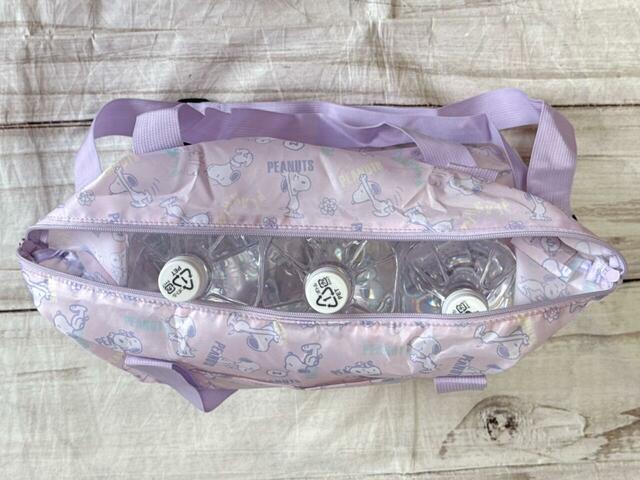 2Lのペットボトルが3本入る大容量！