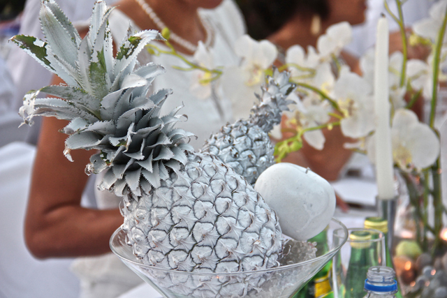 超優雅な“白”で統一されたパーティー「ディネ・アン・ブラン」