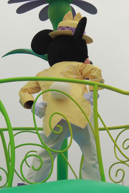 東京ディズニーランド「ディズニー・イースター2015」/「ヒッピティ・ホッピティ・スプリングタイム」ミッキーマウス ©Disney