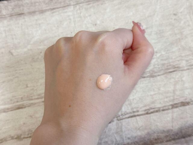 みずみずしいテクスチャのUVクリーム