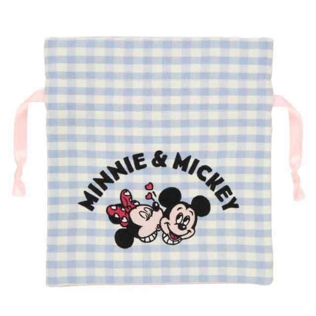 きんちゃく 1,200円｜東京ディズニーリゾート「なかよしなミッキーとミニーがデザインされたグッズ」｜販売店舗：東京ディズニーランド「タウンセンターファッション」、 東京ディズニーシー「フィガロズ・クロージアー」｜発売日：2024年2月1日（木）