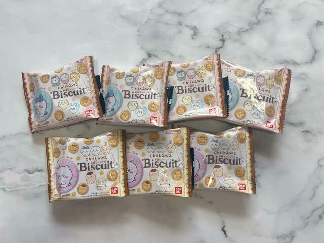 ちいかわの新しい食玩「ちいかわ 刺繍缶バッジビスケット」をレビュー！