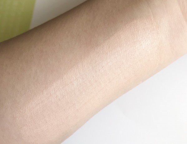 BBファンデーションスプレー（ナチュラル）／300円