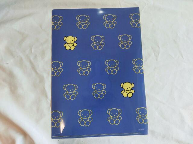 裏面はクマちゃんがいっぱい