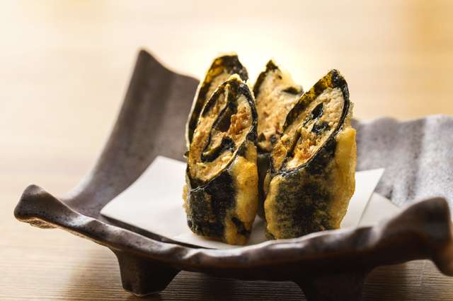 「ふかひれとつくねの磯部揚げ」