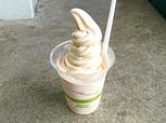 【コストコ　マロンソフトクリーム　240円】マロン味は、昨年も好評だった人気フレーバー
