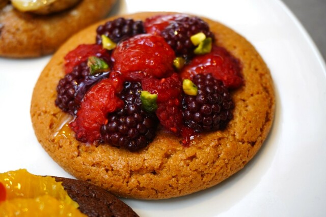 【クッキーのアトリエ】「クッキーパレット」ヴィオレ（ダブルベリー）500円（税抜）