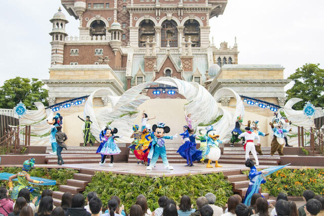 「ダンス・ザ・グローブ！」グランドフィナーレ（25周年ver）　©Disney