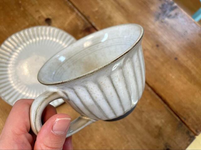 【ニトリ　カップ＆ソーサー　唐茶削ぎ】コーヒーやカフェラテにおすすめの質感
