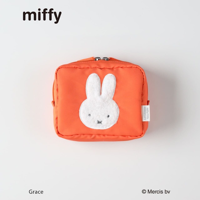 【ミッフィー】「miffy スクエアポーチ」1,980円／1999年のイラストを使用したオレンジ
