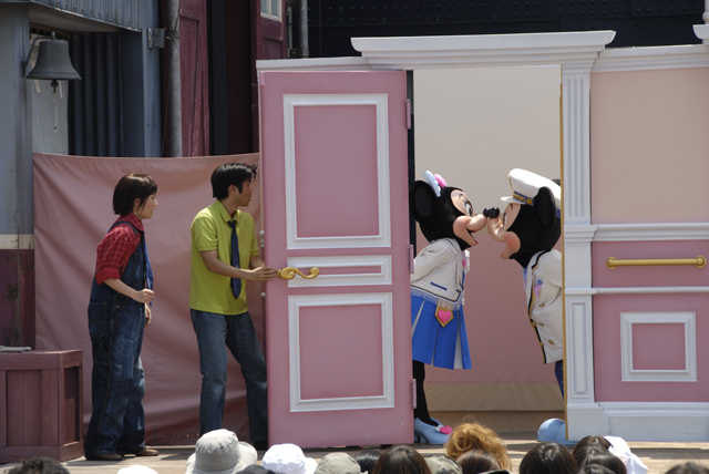 オーバー・ザ・ウェイブ