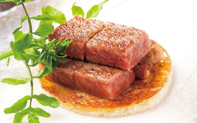 「鉄板焼」の名店特集／鉄板焼レストラン ロワゾ ブリュウ（相模原）　  特選黒毛和牛サーロイン（100g） 5500円