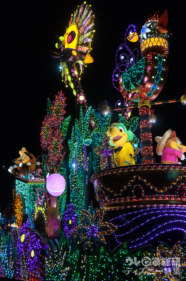 東京ディズニーランド・エレクトリカルパレード・ドリームライツ｜2017年「クリスマス・ファンタジー」