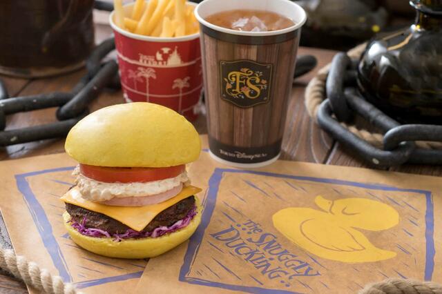 ダックリングドリームチーズバーガー 単品950円、セット1,490円|スナグリーダックリング|「ラプンツェルの森」内レストラン|東京ディズニーシー「ファンタジースプリングス」メニュー