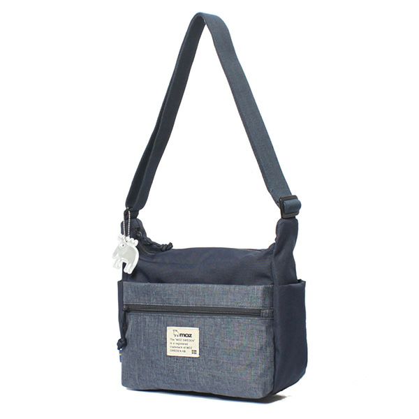 【mozのバッグ売上ランキング 7位】「コンパクトながら小分け上手な収納力！軽量ショルダーバッグ」8,250円（税込）