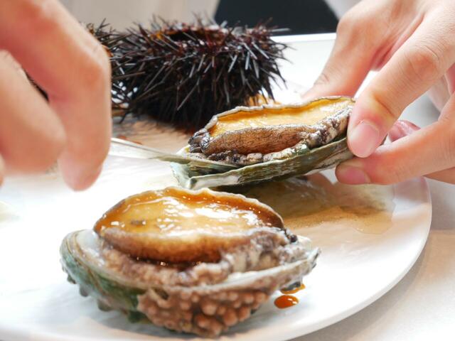 うになど一部の食材はプレミアム食材です