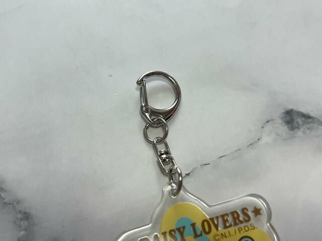 バッグやポーチなどいろいろなものにつけられます