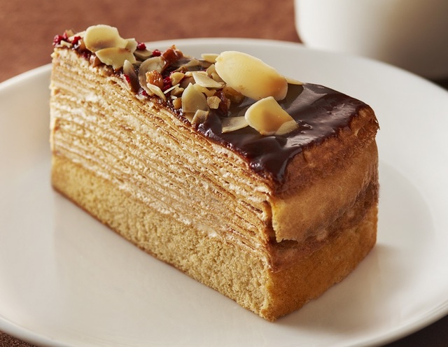 カラメルミルクレープ アーモンド＆ウォルナッツ