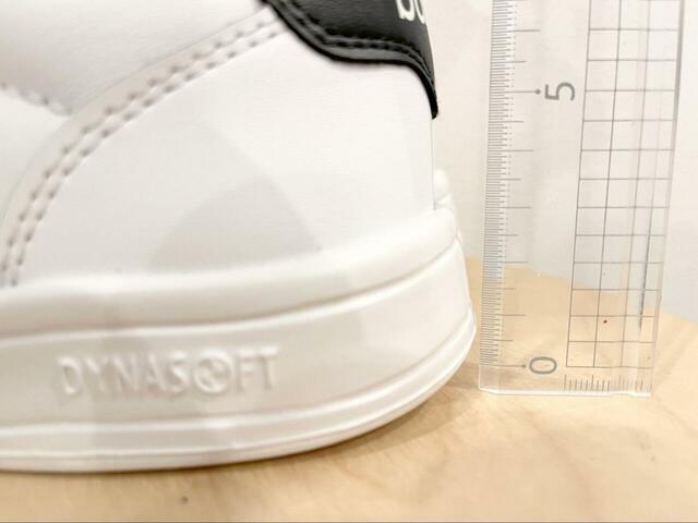 【ニューバランス CT30】ソールの厚みは3cmほど。脚長効果も期待できます♪