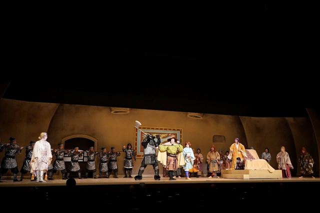 左から）クシャナ＝尾上菊之助、ユパ＝坂東彌十郎、ナウシカ＝中村米吉、ジル＝河原崎権十郎、城ババ＝市村萬次郎