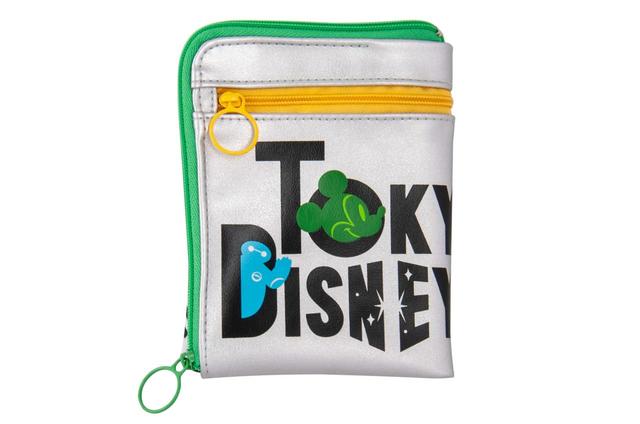 ポーチ 2000円｜(たたんだ状態)縦約14×横約10.5cm、(広げた状態)縦約14×横約21cm｜東京ディズニーリゾート・アプリ、プラネットM
