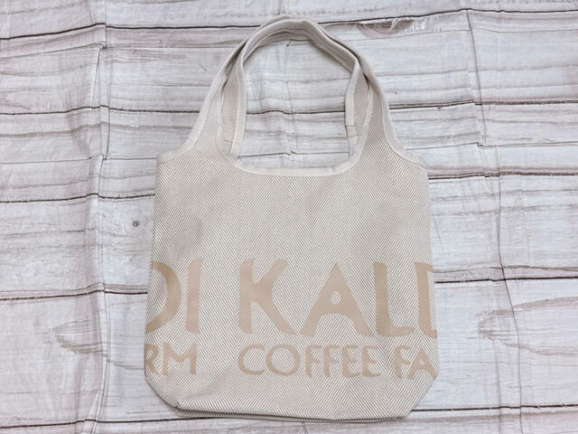 【カルディ 食品福袋】サイズは（約）縦39.5×横44.5×マチ12.5cm。エコバッグとしても使いやすいビッグサイズです