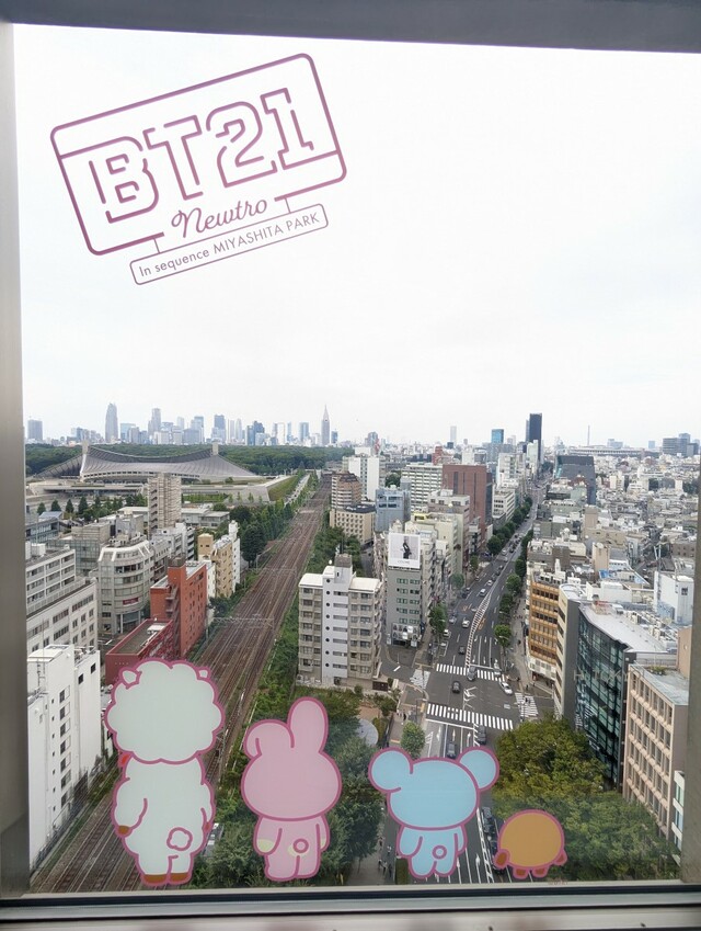 【BT21｜sequence MIYASHITA PARK】客室の窓にもキャラクターたちが！