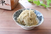 【味噌の保存方法】高野豆腐、柚子胡椒などを使い、とろろ昆布をまとわせた「和風味噌玉」