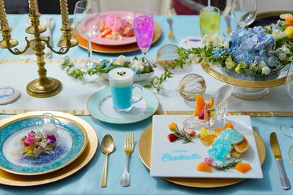 ディズニー シンデレラ」OH MY CAFE】舞踏会がカフェに！“象徴的な