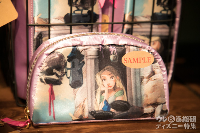 ポーチ 1,800円｜ディズニー・アート展