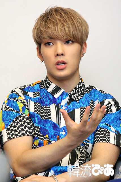 CROSS GENE・ヨンソク＠『韓流ぴあ』取材中