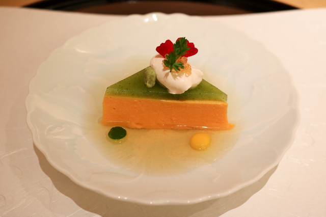 先付「人参のムース」©Disney