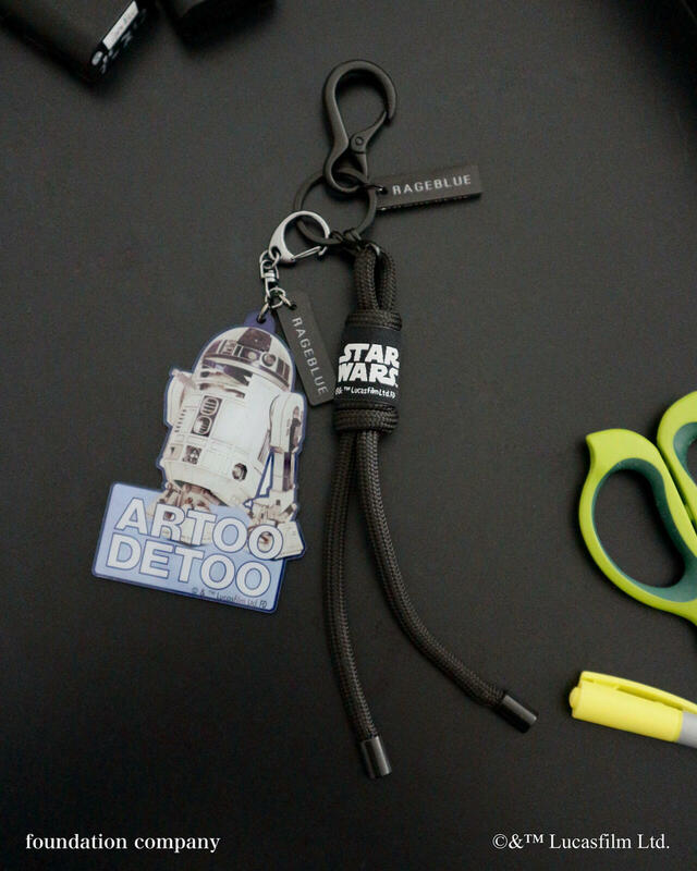 【STAR WARS】カラビナキーホルダー  価格：2,200円（税込）  カラー展開： ブラック09,ブルー88