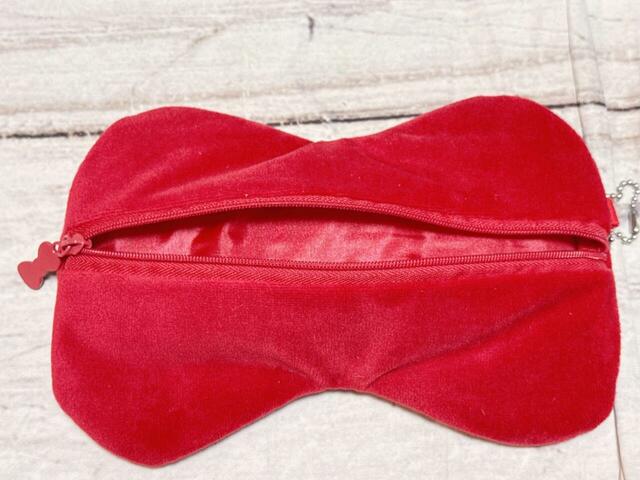 内側は裏地付きでしっかりとした作り