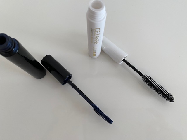 【CEZANNE ヘアケアマスカラ】ブラシは大きい＆ボリューミー！