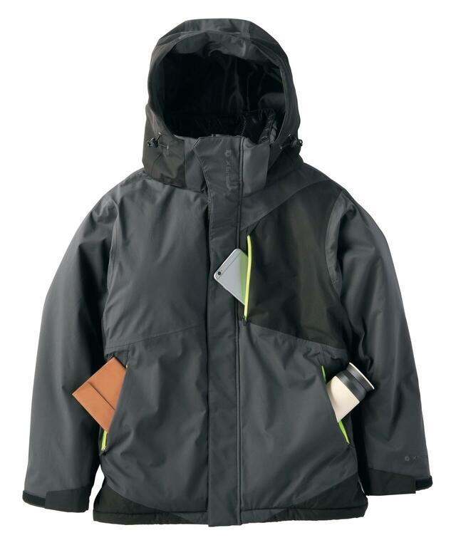 XShelter断熱AEGISプレミアム防水防寒スーツ（上下組）　上着にはたくさんポケットがあり収納力抜群！